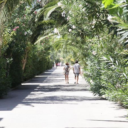 Hotel Dei Bizantini & Villaggio Campo Dei Messapi サン・ピエトロ・イン・ベヴァーニャ エクステリア 写真