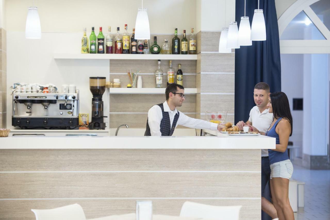 Hotel Dei Bizantini & Villaggio Campo Dei Messapi サン・ピエトロ・イン・ベヴァーニャ エクステリア 写真