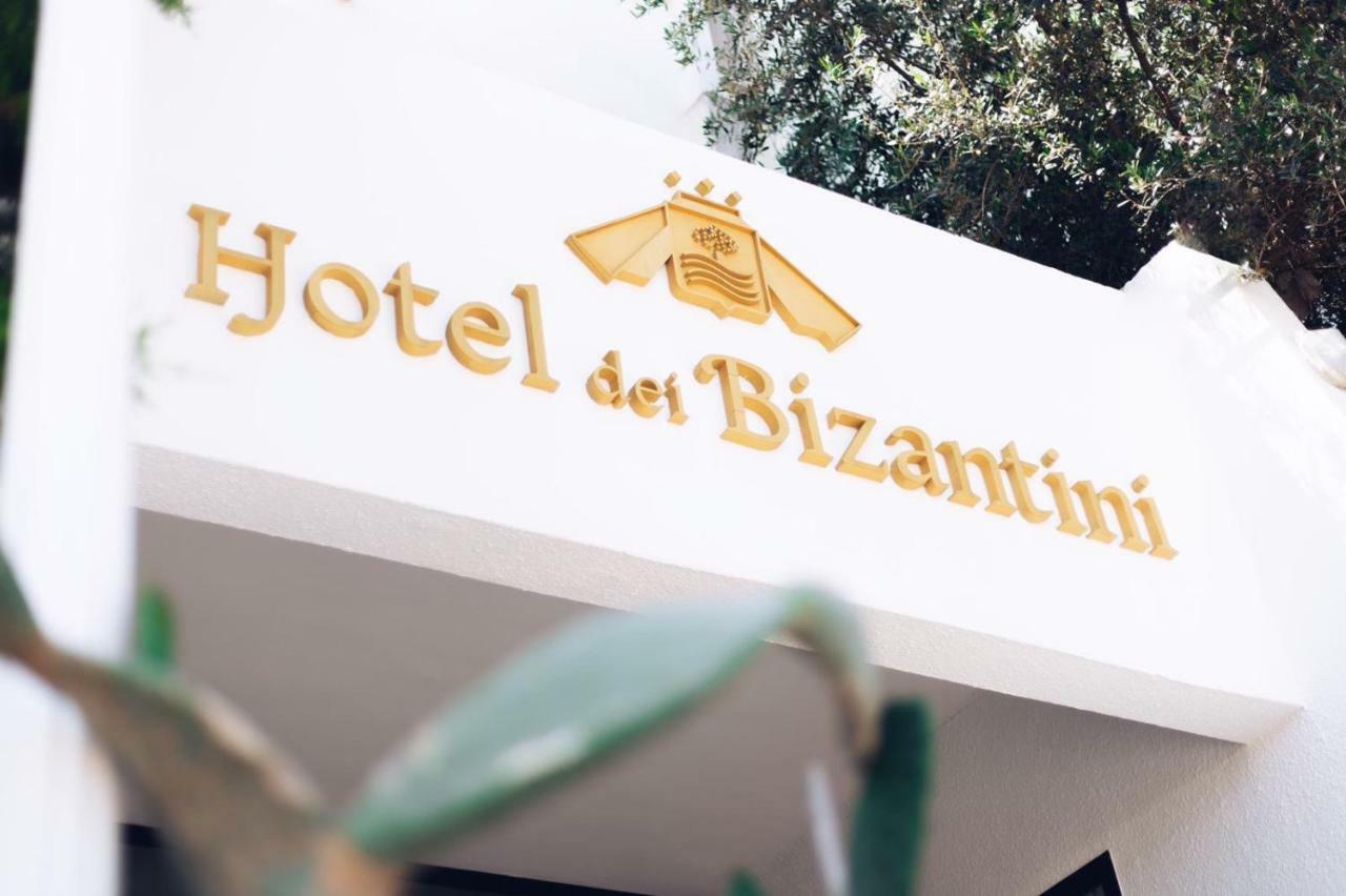 Hotel Dei Bizantini & Villaggio Campo Dei Messapi サン・ピエトロ・イン・ベヴァーニャ エクステリア 写真